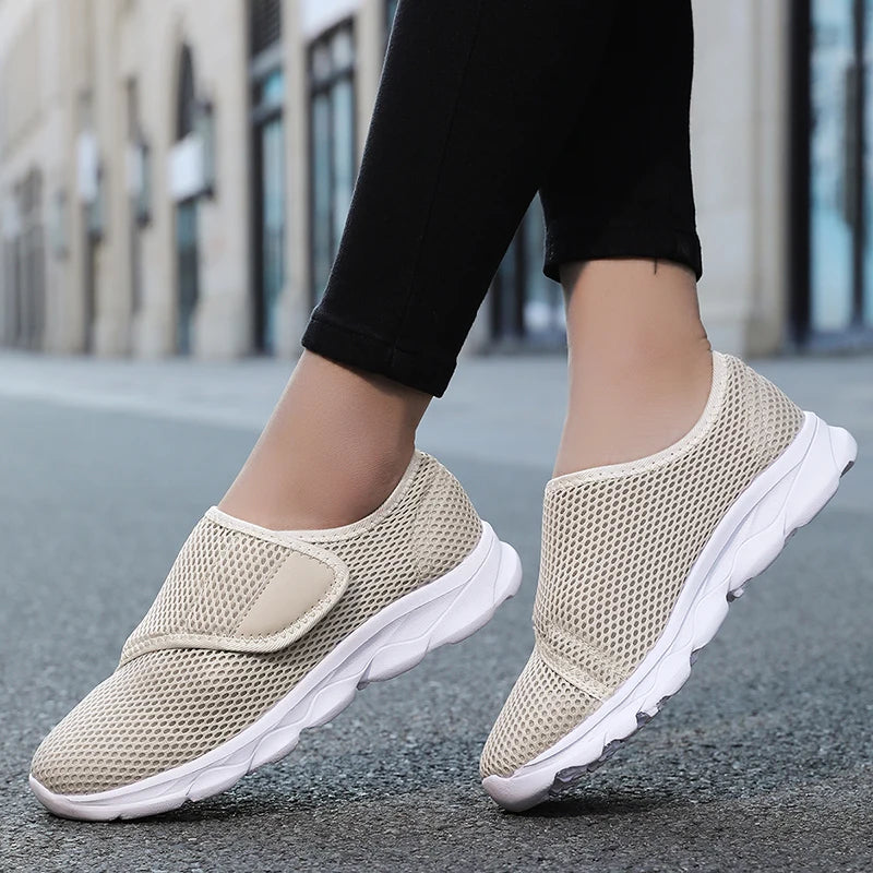 (Baige) New Casual Orthopedics Wide Feet Swollen Shoes Thumb Eversion Adjusting Soft Comfortable Diabetic Shoe Walking Shoes