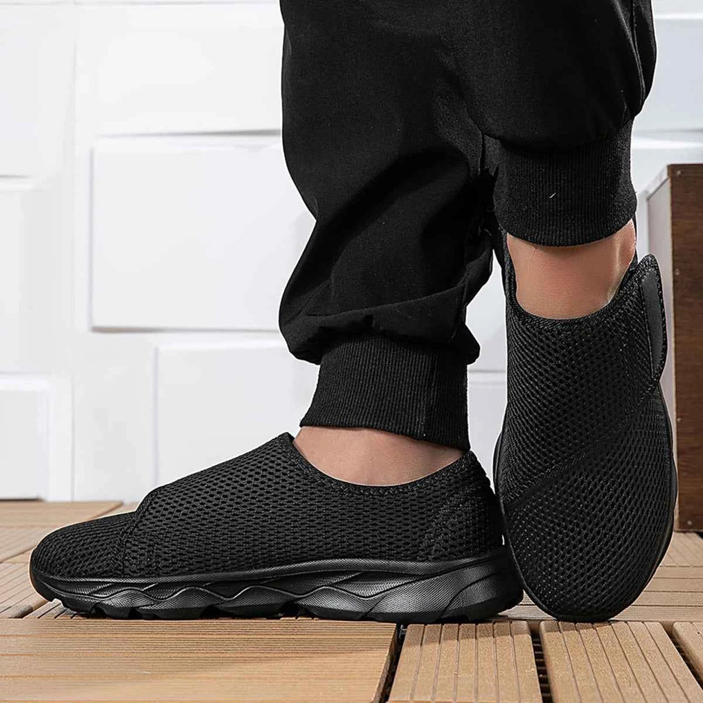 New Casual Orthopedics Wide Feet Swollen Shoes Thumb Eversion Adjusting Soft Comfortable Diabetic Shoe Walking Shoes (All BLACK)