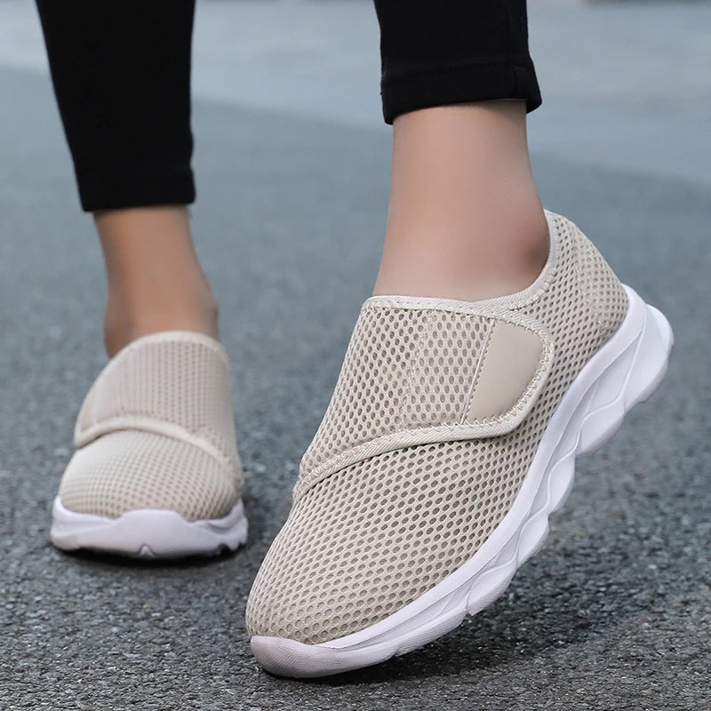 (Baige) New Casual Orthopedics Wide Feet Swollen Shoes Thumb Eversion Adjusting Soft Comfortable Diabetic Shoe Walking Shoes