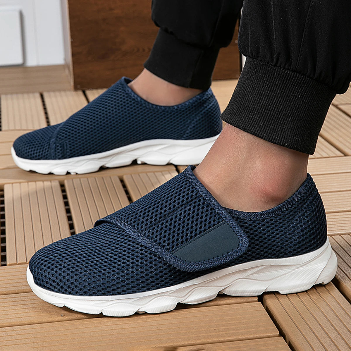 (Baige) New Casual Orthopedics Wide Feet Swollen Shoes Thumb Eversion Adjusting Soft Comfortable Diabetic Shoe Walking Shoes