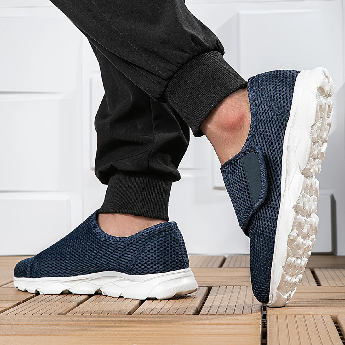 (BLUE)New Casual Orthopedics Wide Feet Swollen Shoes Thumb Eversion Adjusting Soft Comfortable Diabetic Shoe Walking
